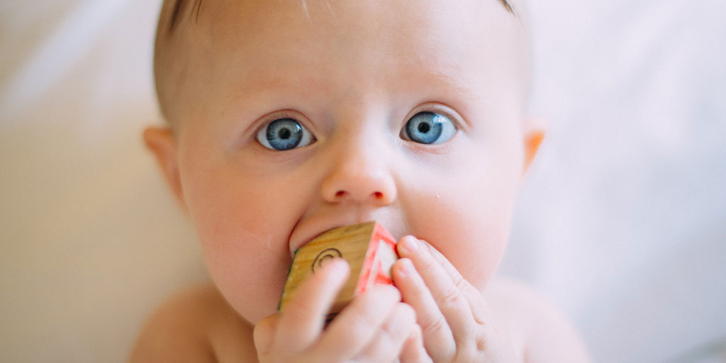 You are currently viewing Reflux: What Are the Symptoms and How Can You Help Your Baby?
