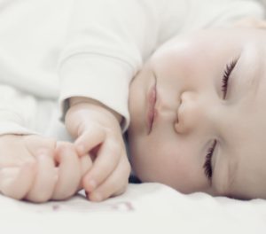Read more about the article Is your baby too tired to sleep?